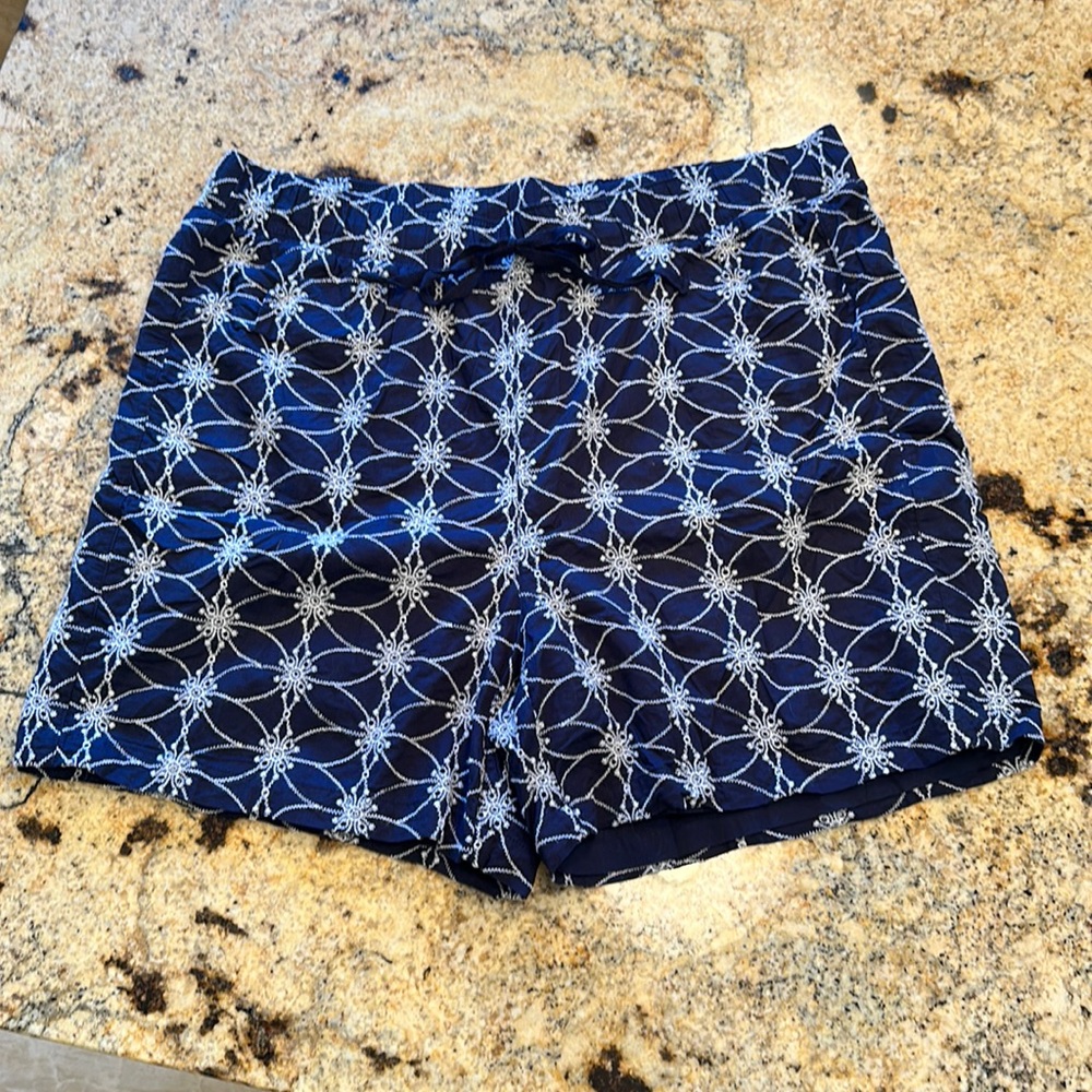 Lane Bryant Embroidered Design Pull on Shorts